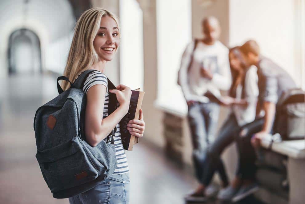 Making Friends Fast: A Guide to Building Connections at Summer Camp