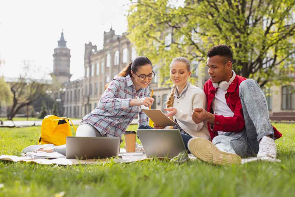 Summer School Visas 2023: An Essential Guide