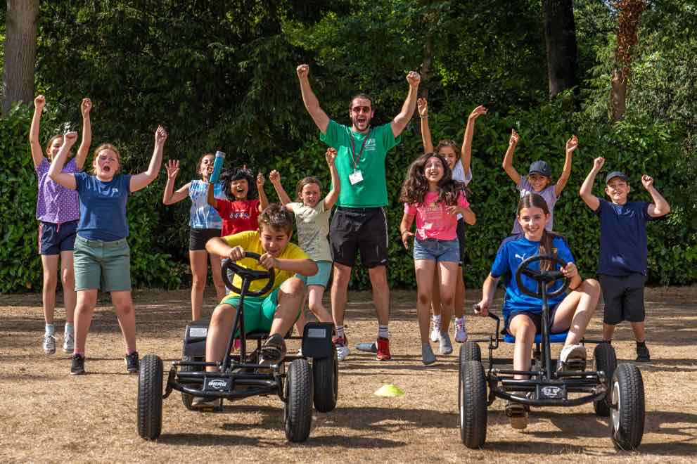 Best Summer Schools for Kids (Ages 8-12)