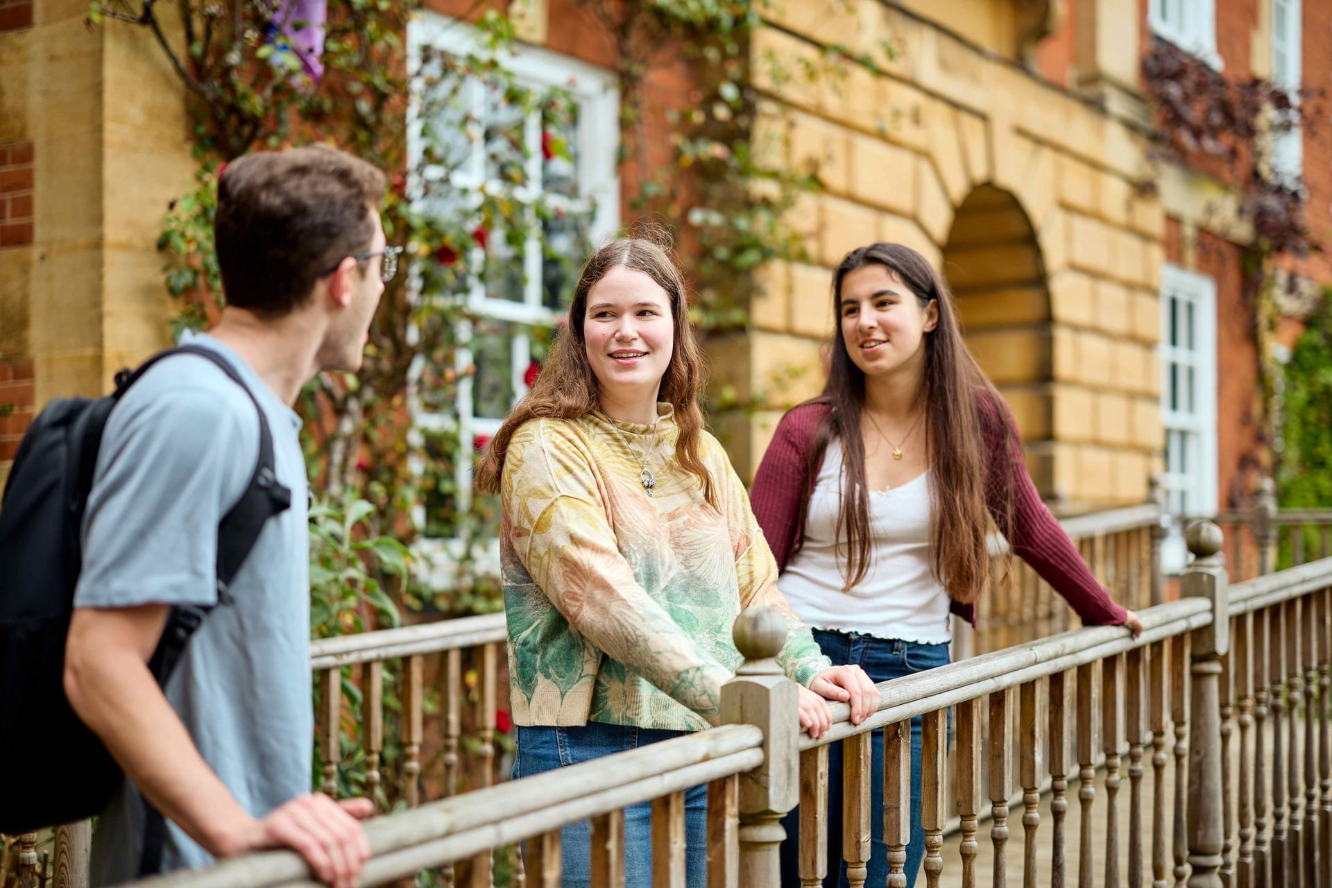 Radical Modernism: British Art and Literature from the Pre-Raphaelites to the Bloomsbury Group