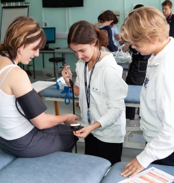 Explore Medicine (Cambridge)