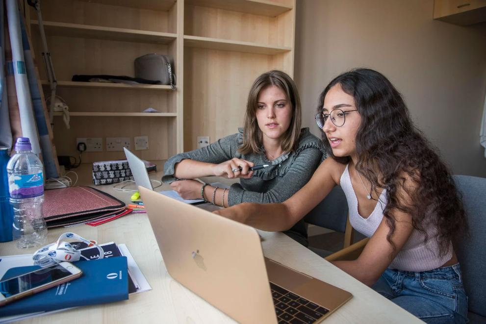 International Development (16-17 years old)