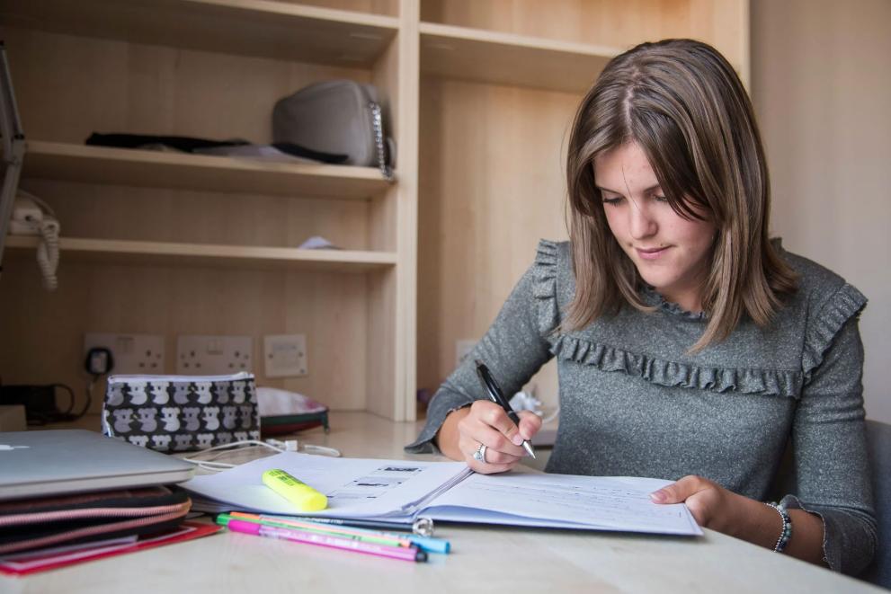 Story Explorers (13-14 years old)